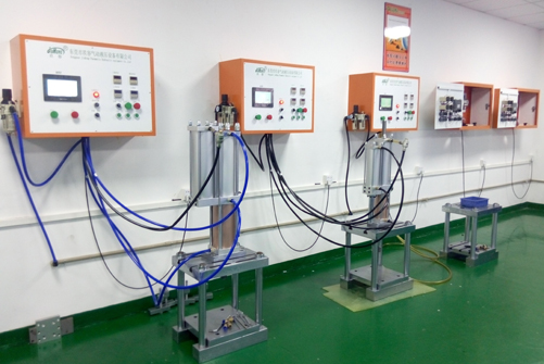 玖容增壓缸成品、氣動設備測試車間